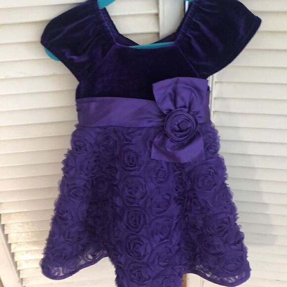 Floral Chiffon & Velvet Dress with crinoline back tie & buttons by Jona Michelle - Picture 5 of 13